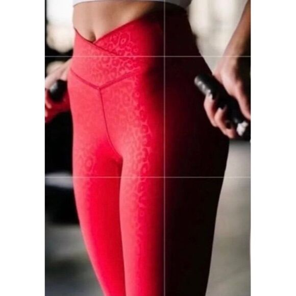 Zyia Light N Tight Cross Front Red Leopard Ruched Back Hi-Rise Leggings Sz 8-10 - Picture 2 of 16